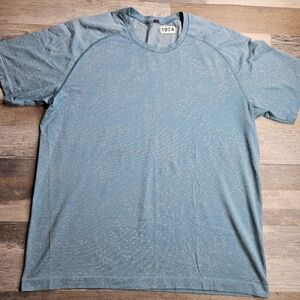 Lululemon Men's XL Tech Tshirt Shirt Sleeve Blue Metal Vent